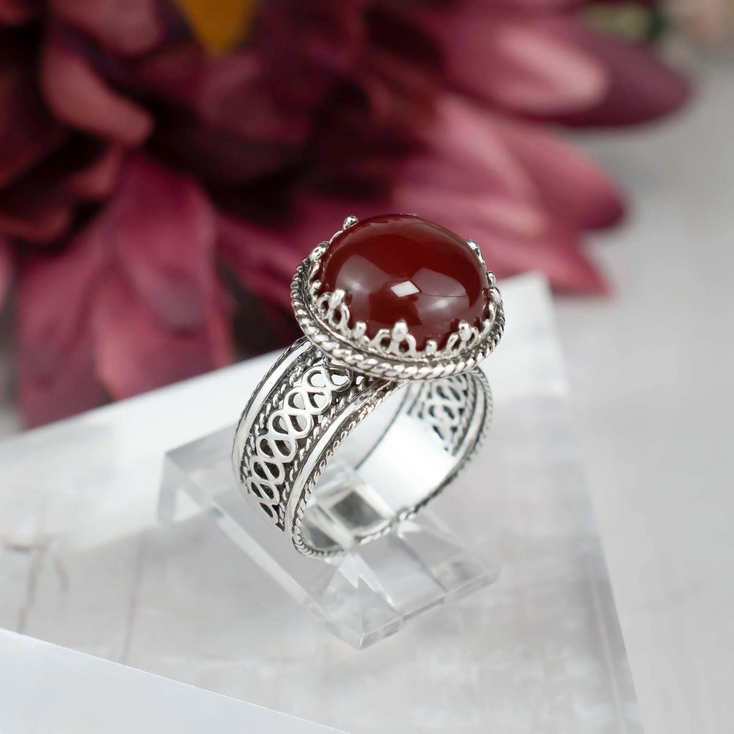 Filigree Art Carnelian Gemstone Women Silver Cocktail Ring